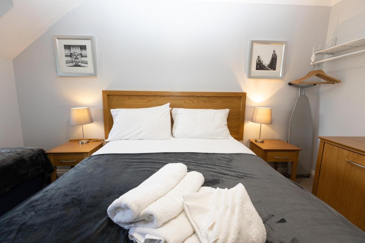 The Angel Hotel Alton  Bagian luar foto