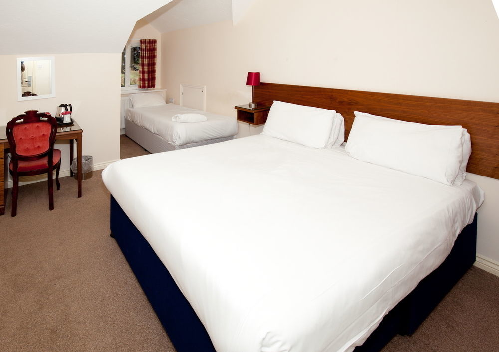 The Angel Hotel Alton  Bagian luar foto